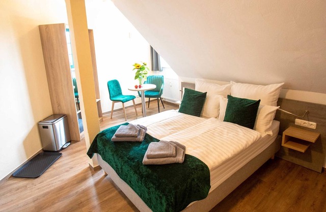 Doppelzimmer/Einzelzimmer 4 - Richtenberger Ente Apartments / Ferienwohnungen