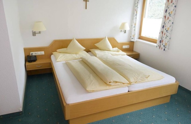 Doppelzimmer Standard mit Frühstück - Café Pension "Zum Jäger" **Superior