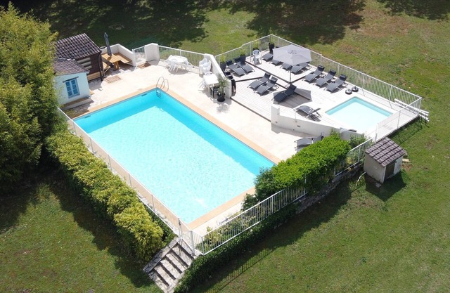 Dordogne Glamping - Bell Tent VV5