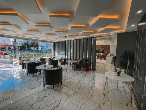 dorel the hotel