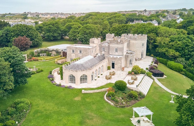 Dorset Castle - Neun Schlafzimmer , Schläft 20