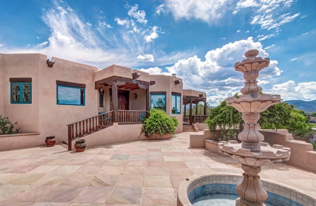 Dorthia Garden Retreat & Views