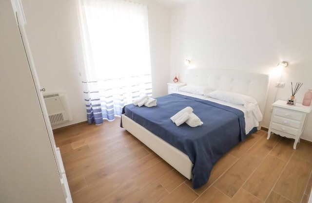 Doppelbett und Schlafsofa