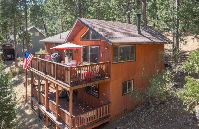 Double Decker Cabin Retreat – Peaceful Getaway in Arnold