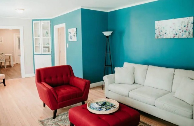 Double Diamond Rentals - Historic Park Hill Home