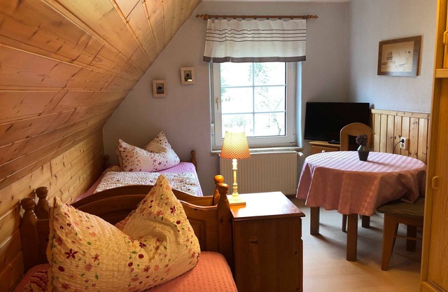 Doppelzimmer 1 mit zwei Einzelbetten - Ferienzimmer Präkel