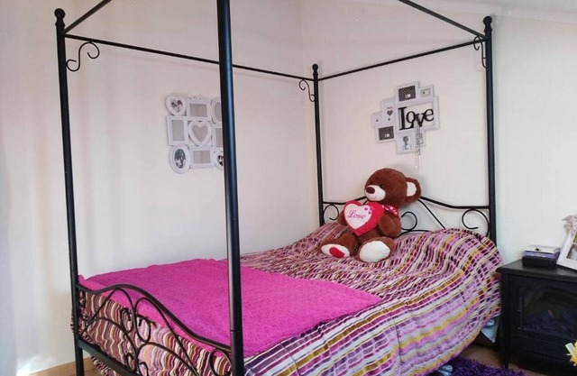 Doppelzimmer 2 in Albarraque, Sintra, Gemeinschaftsbad