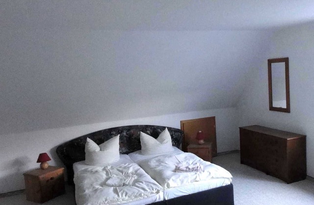 Doppelzimmer 30 m² (Gemeinschaftsbad) - Reetdachhaus Landhaus Ulrich