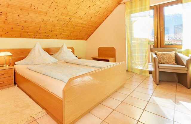 Doppelzimmer 4 - Gäste- und Weinhaus Haus Schatzgarten