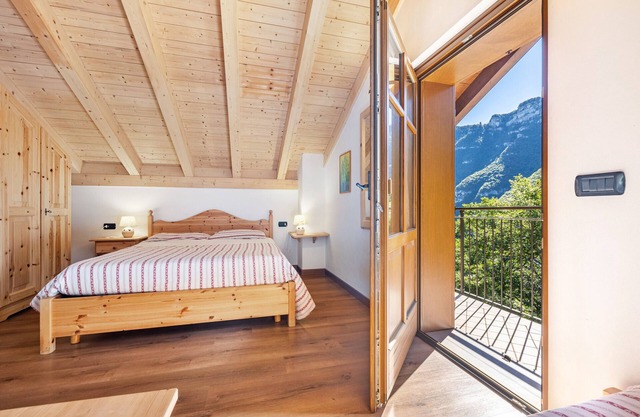 Zimmer 'Camera Matrimoniale' mit Bergblick, Gemeinschaftsgarten und Balkon