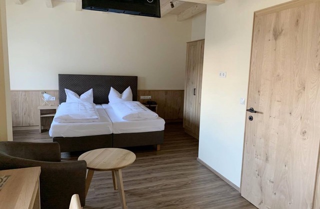 Double room next door - Hotel Pension Jägerhof KG
