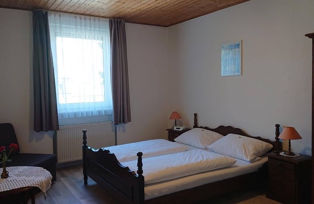 Gasthaus zum Weinstock - Doppelzimmer, Dusche, WC