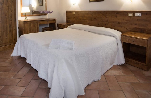 Doppelzimmer Suite in einem typisch toskanischen mittelalterlichen Dorf (205) im Erdgeschoss