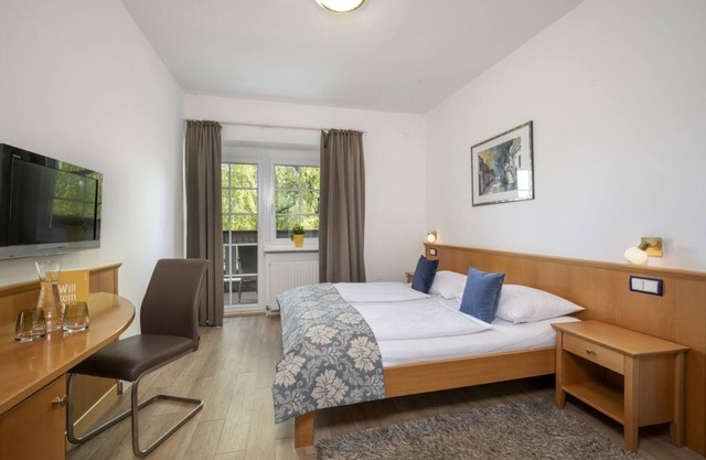 Doppelzimmer mit Balkon, Frühstück - Salzburg Hotel Lilienhof