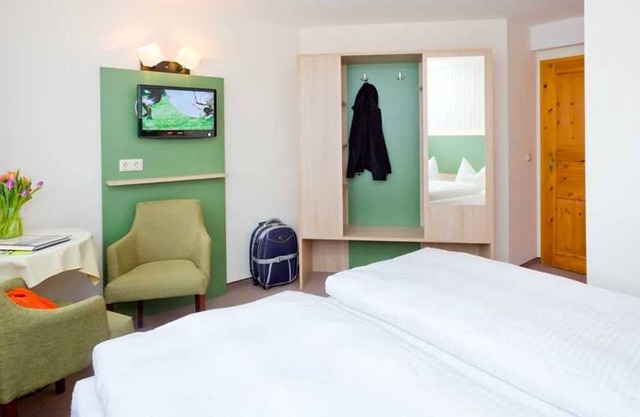 Doppelzimmer mit Seeblick I - Ferienzimmer und -wohnungen mit Seeblick