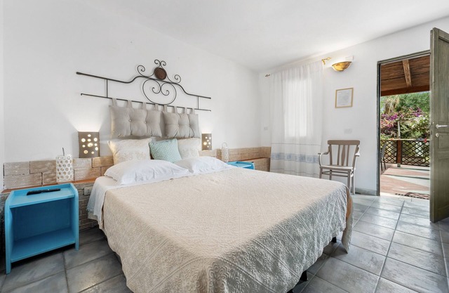 Double room with shared pool and kitchen, Wi-Fi and air conditioning