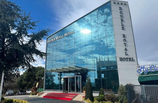 Double Royal Hotel