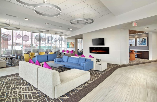 DoubleTree by Hilton Edmonton Downtown