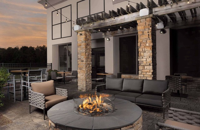 DoubleTree by Hilton Greensboro Airport