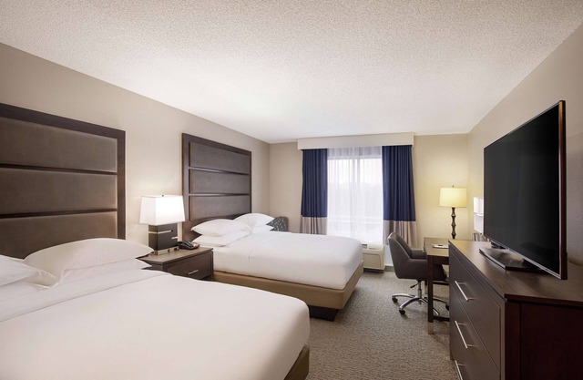DoubleTree by Hilton Richmond Airport