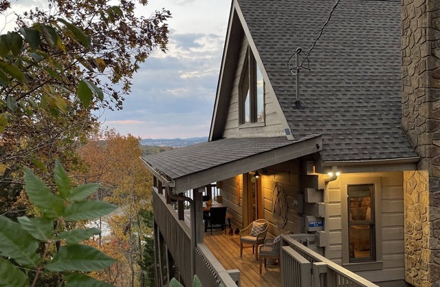 Private Douglas Lake Cabin | Hot Tub Views