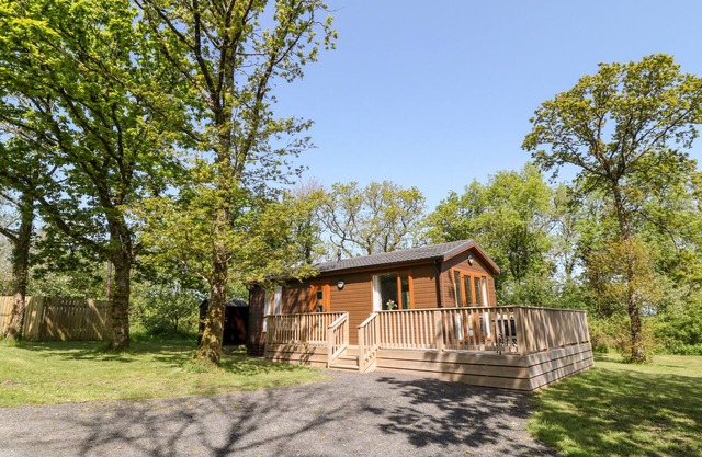 DOVE LODGE, pet friendly, character holiday cottage in Sheepwash