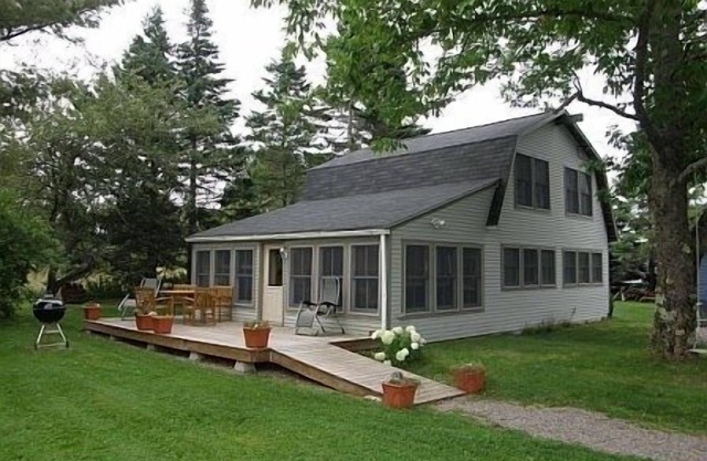 Down East Maine moderne, gut im Herzen der Küsten Winter Harbor ausgestattetes Ferienhaus