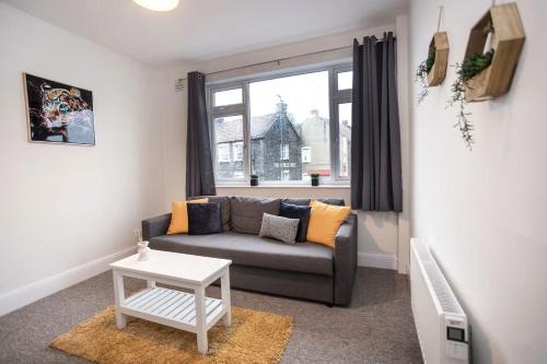 Downend-Entire flat
