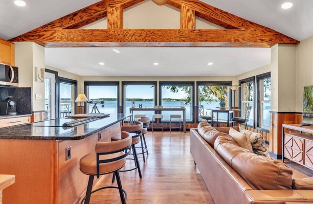 Downs By The River 2 Bedrooms 1 Bathroom