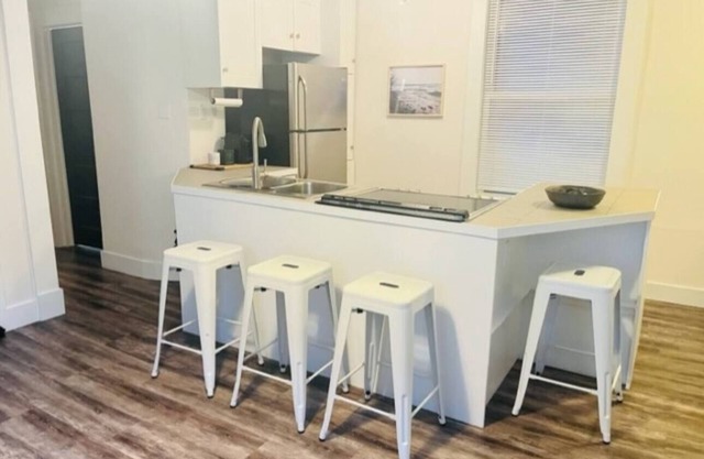 Downtown 1Bdrm on Wellington