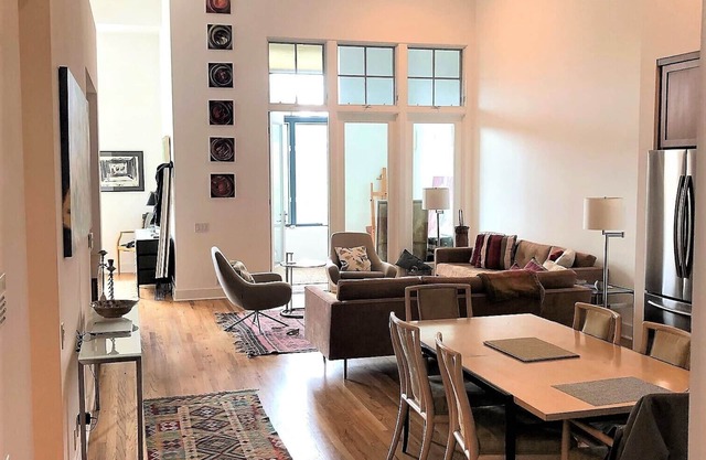 2 SCHLAFZIMMER 2 BADEZIMMER LUXUSWOHNUNG LOFT - EINIGE BLÖCKE VOM STRAND ENTFERNT