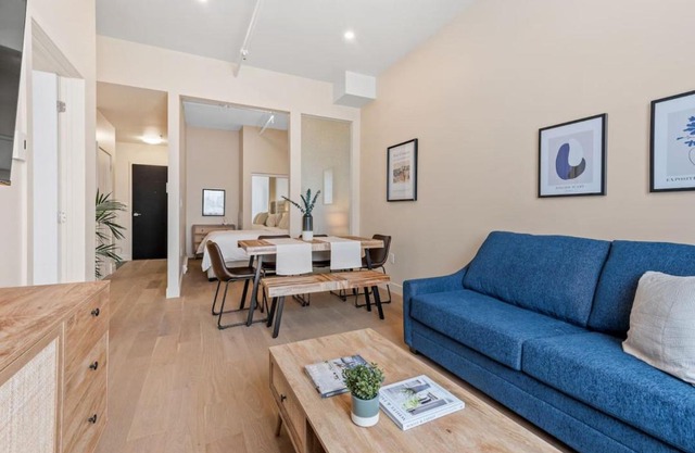Downtown 2BR Suite