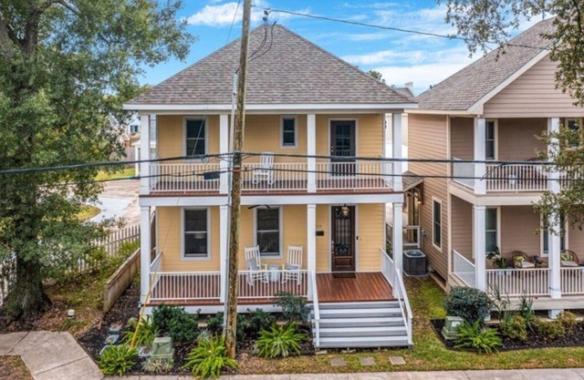 Downtown 3 bedroom Townhouse