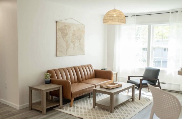 Downtown Alex Bay home- Newly Renovated!