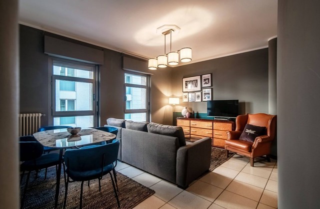 Zentrale Wohnung 1 Minute vom See und der Piazza Duomo entfernt (HOME N.5)