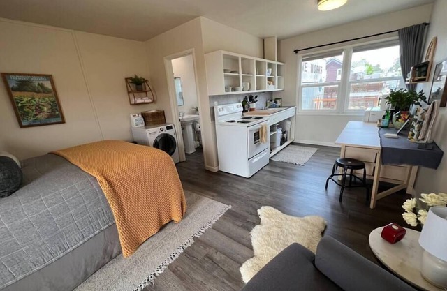 Downtown Arcata Studio Apartment