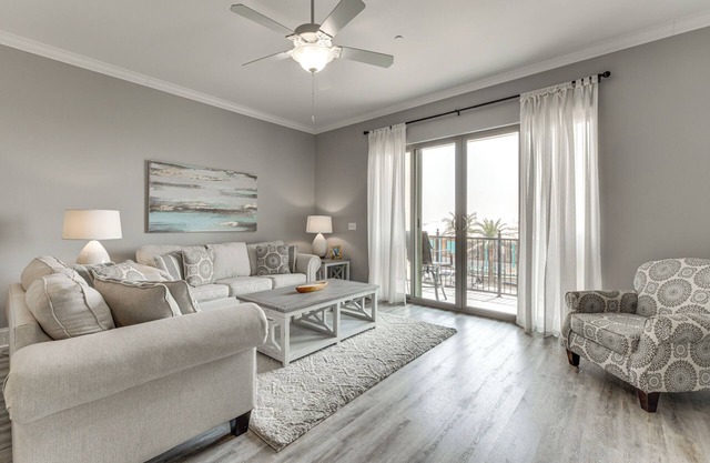 Downtown Bay St Louis Condo - Walk to Beach!
