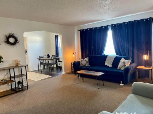 Downtown Blue Room at Villages on Aurora