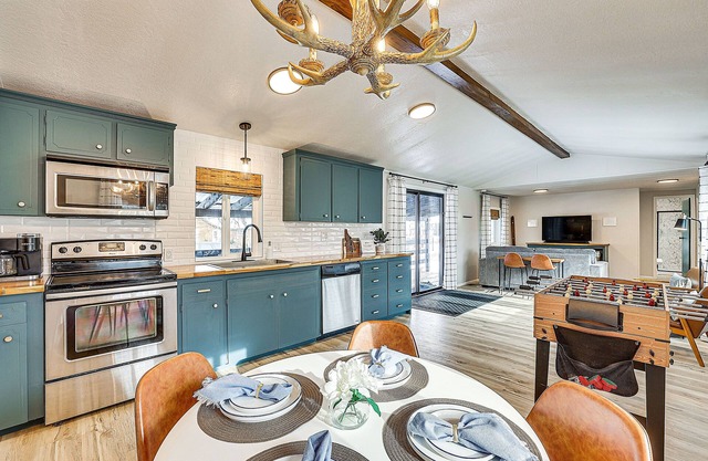 Downtown Cascade Vacation Rental < 1 Mi to Lake!