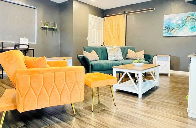 Downtown Columbus with Great Views!