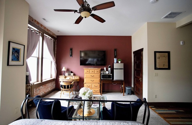 Downtown Cozy Castlerock Suite