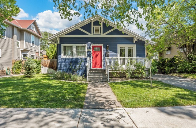 Downtown Craftsman home with Hot Tub