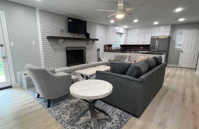 Downtown Creekside Oasis, Close to RTJ golf