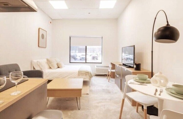 Downtown Dream| Meriden Metro| Cozy Retreat Studio