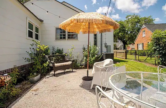 Retro Mid century coastal cottage @ Georgetown