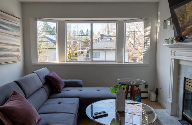 Downtown Family Getaway - 10 Min to Waterfront