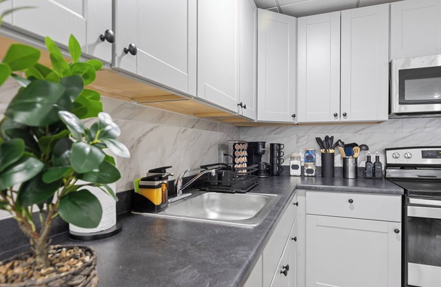 Downtown GR Apt/2BR/Free Parking