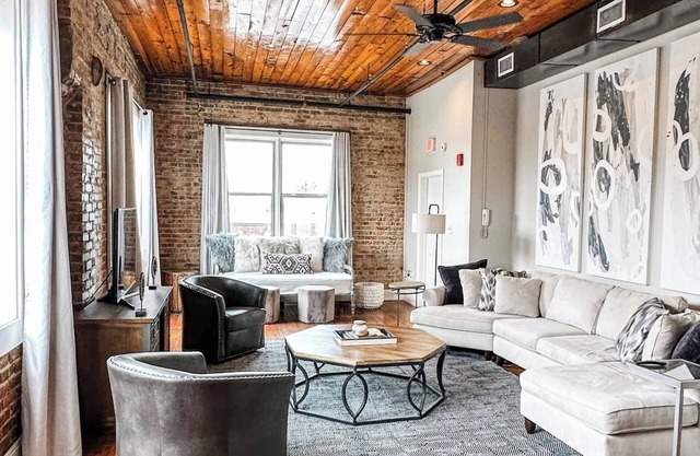 Downtown Lofts 1 Bedroom Penthouse