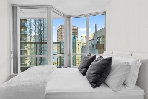 Downtown Luxury 1BR Coal Harbour