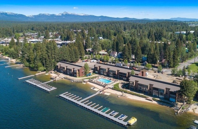Downtown McCall Lakefront Condo w/ Community Pool and Beach